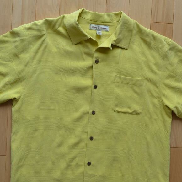 Tommy Bahama Silk Hawaiian Shirt Button Down Size M - Picture 2 of 4
